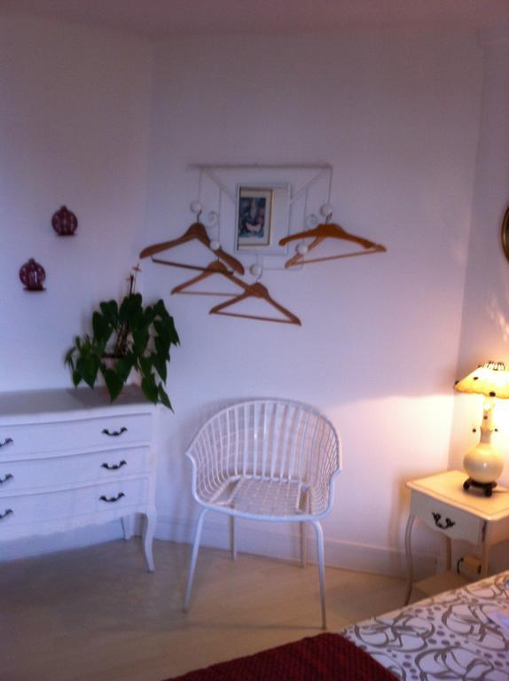 La Maison De La Plage - La Cerisaie Bed & Breakfast Honfleur Rom bilde